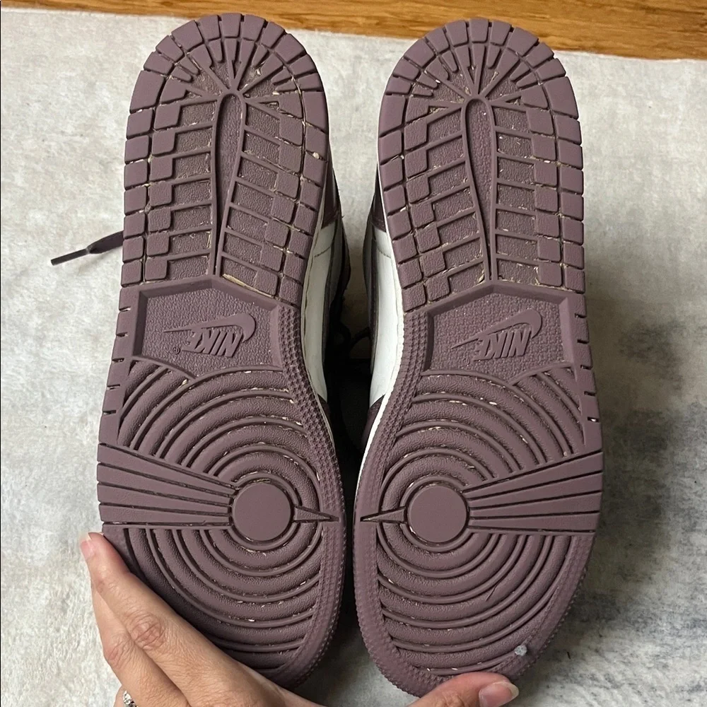 Nike Women's Sneakers - Plum and White